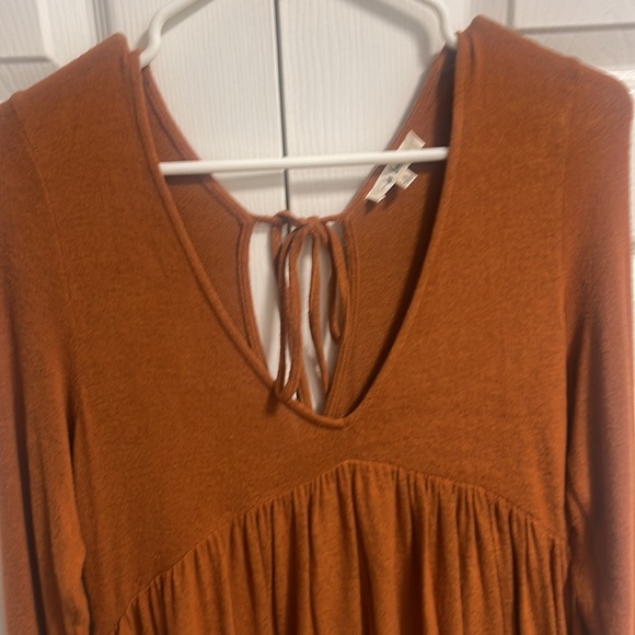 Beautiful Fall Dress 👗 - Picture 3 of 5